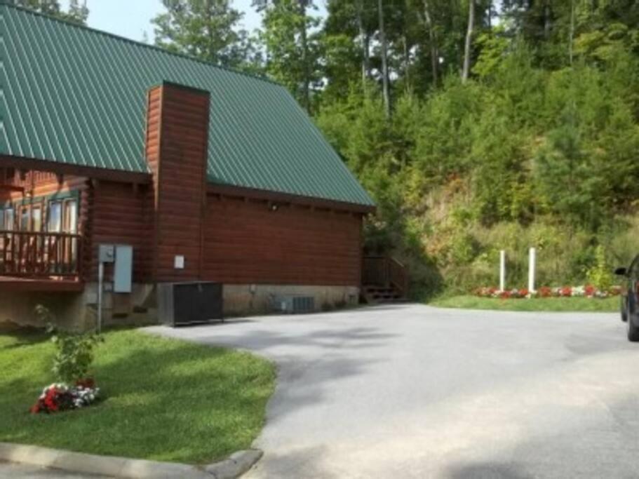 Solid Ground Lodge With Yard! Pigeon Forge Exterior foto
