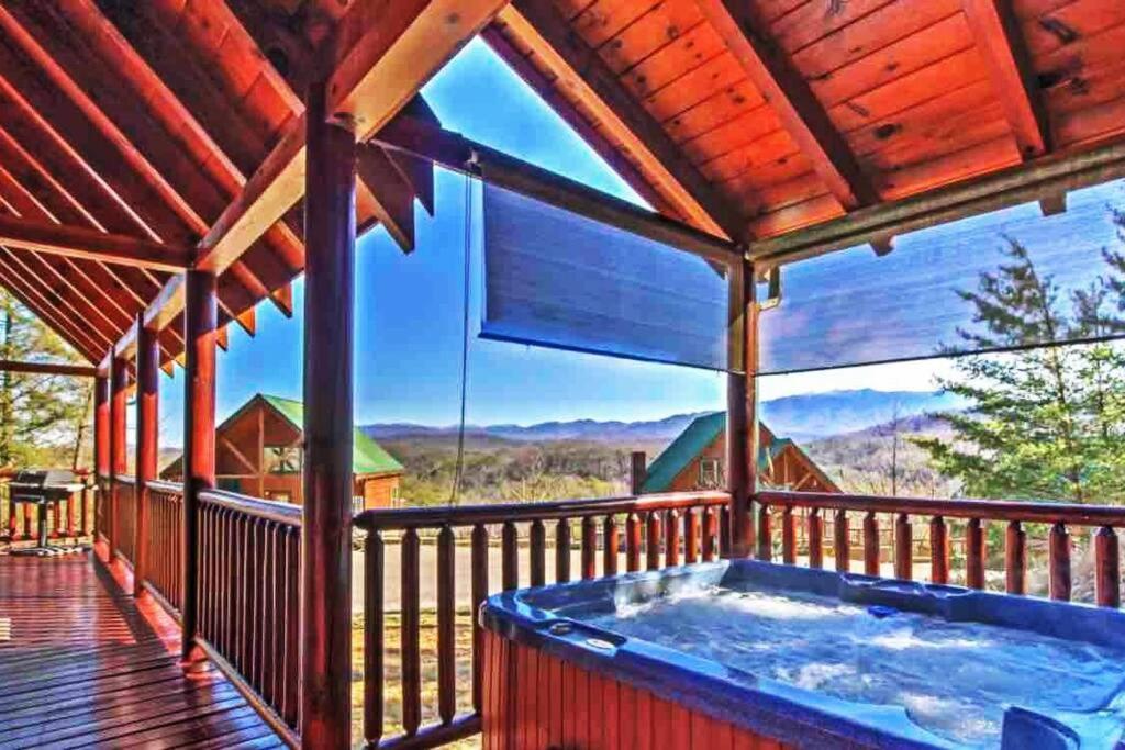 Solid Ground Lodge With Yard! Pigeon Forge Exterior foto